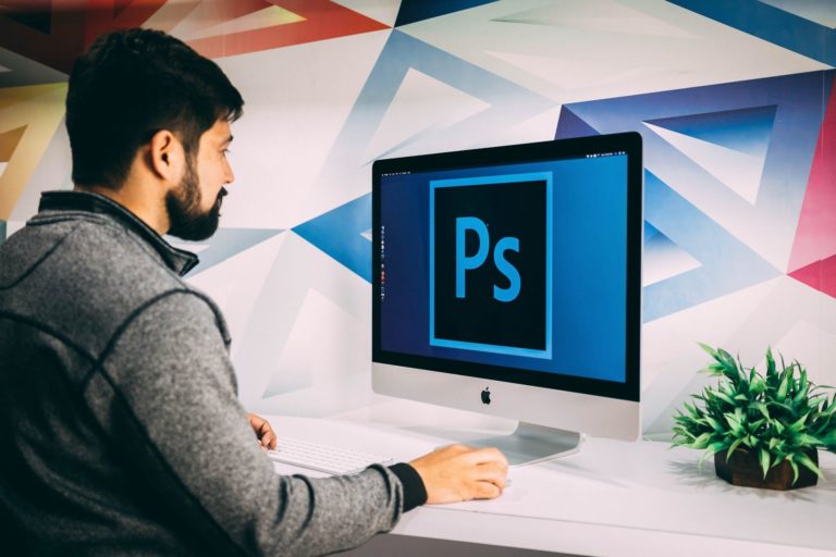 Пользователи Adobe Photoshop не могут удалить его, если не отдадут свои работы