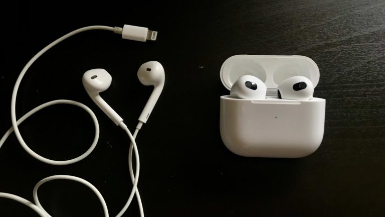 Apple, похоже, остановит производство проводных наушников EarPods