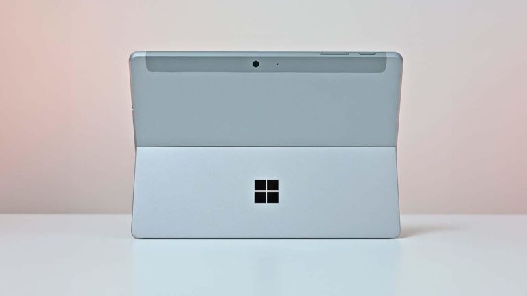 AMD начнет выпускать процессоры ARM. Microsoft Surface получат первыми