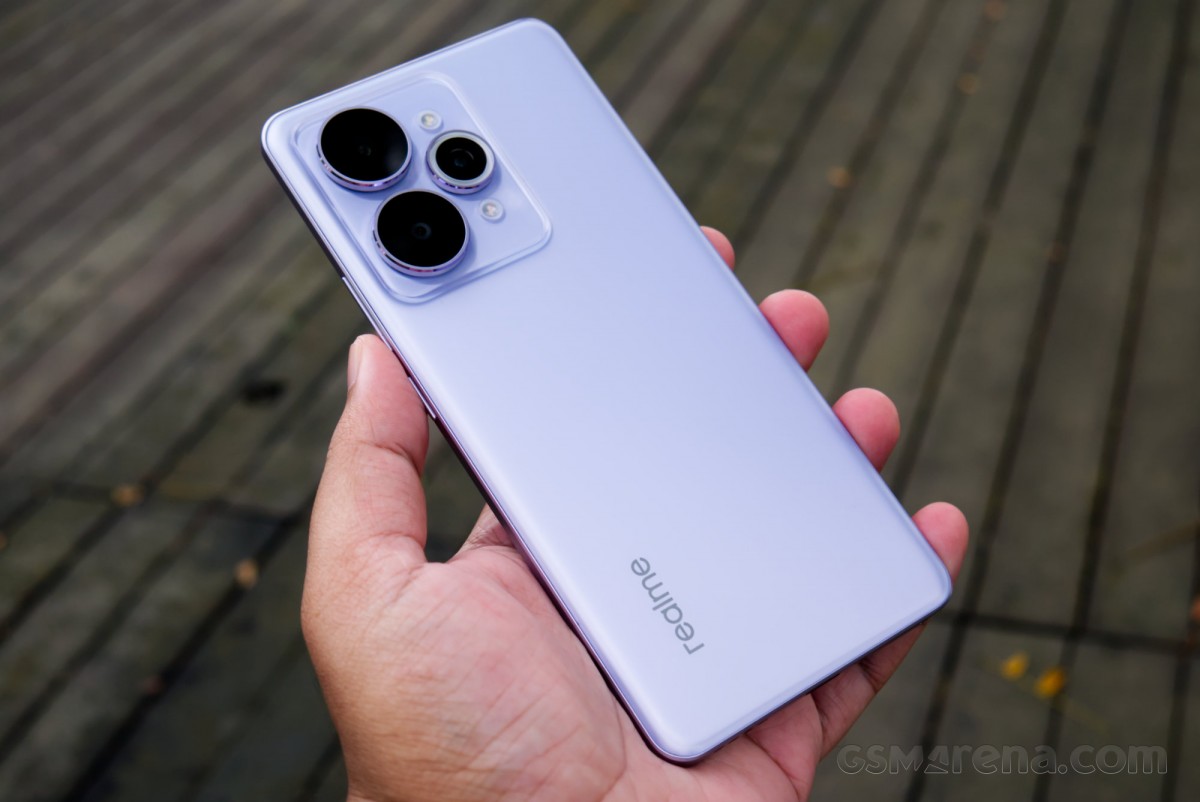 Практичний огляд Realme 15 Pro