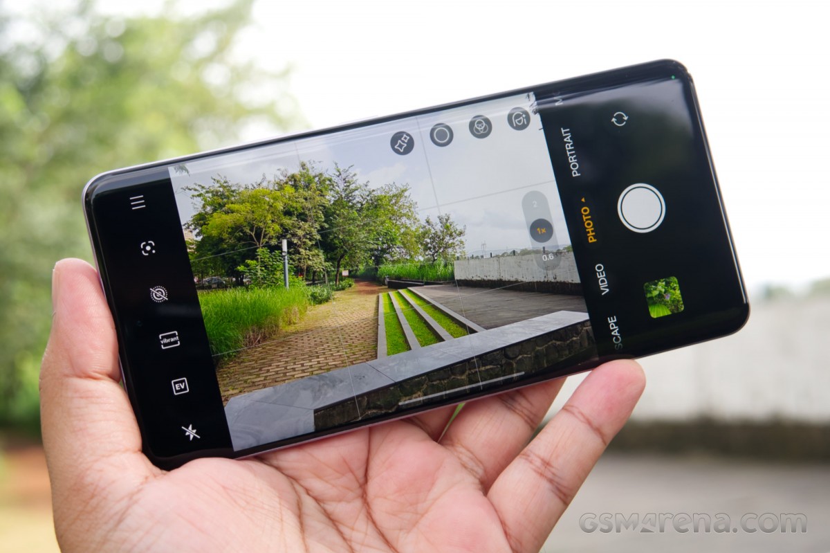 Практичний огляд Realme 15 Pro