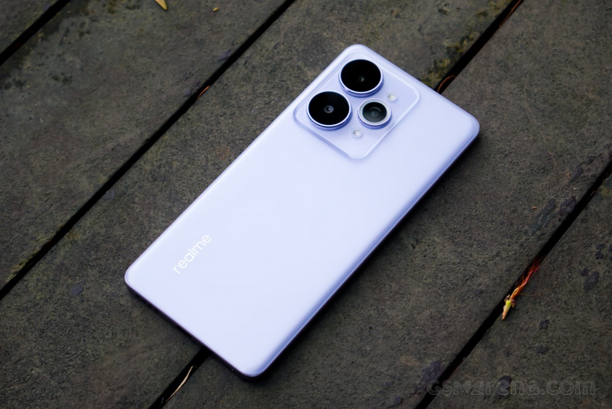 Практичний огляд Realme 15 Pro