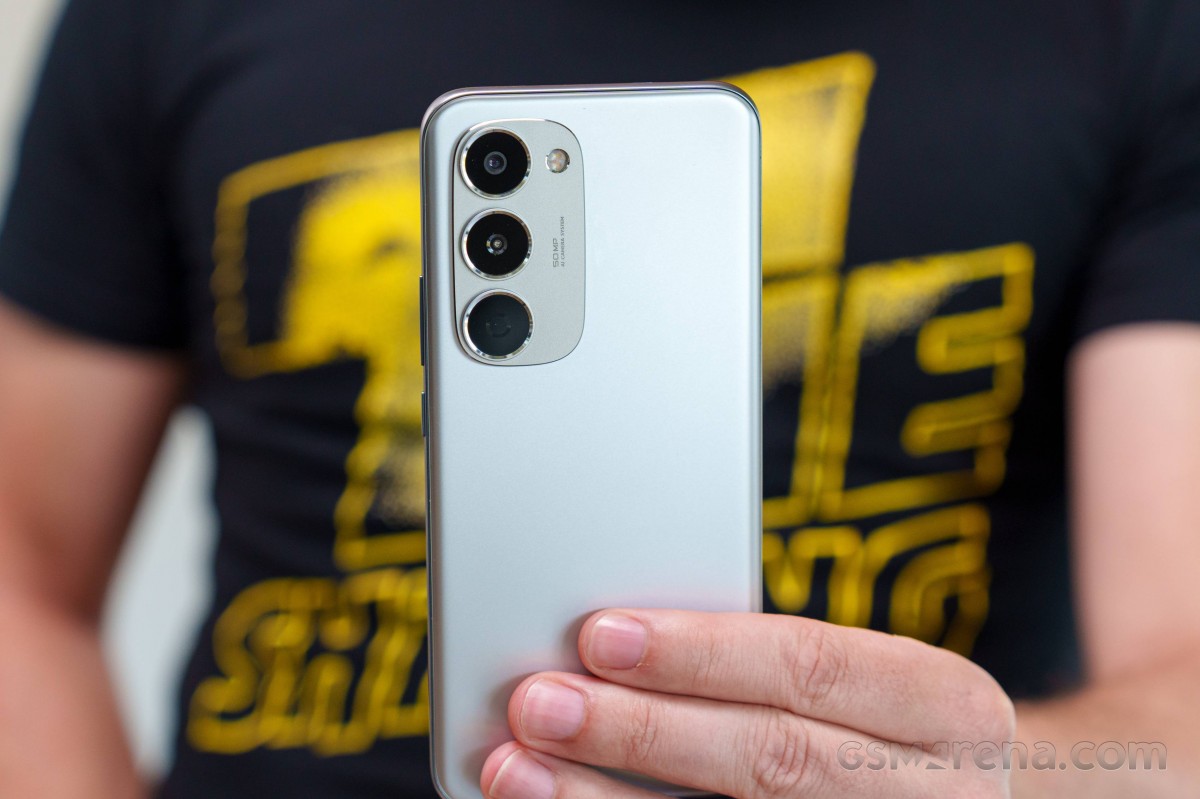 Огляд Tecno Spark 40 Pro+