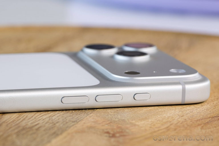 Apple придумала, що ще прибрати з комплекту iPhone. iPhone 20 може не сподобатися Apple придумала, що ще прибрати з комплекту iPhone. iPhone 20 може не сподобатися