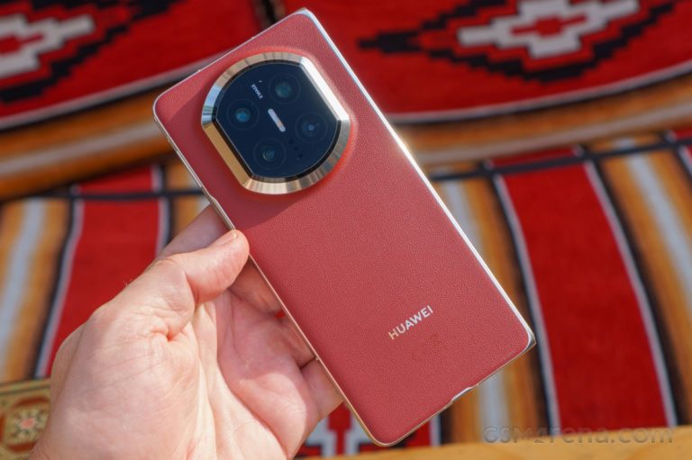 Огляд Huawei Mate X7: надійний універсал в світі складаних телефонів