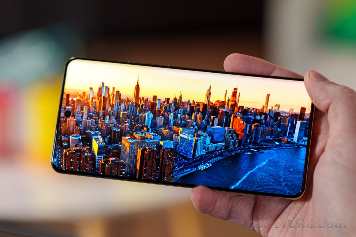 Огляд Realme 16 Pro+