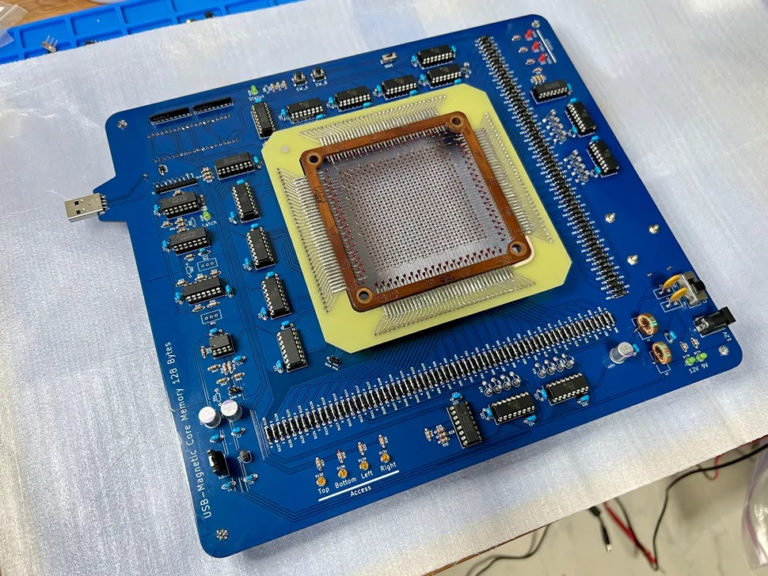 Создана USB-флешка, которая не боится ядерного взрыва, но теряет данные после чтения