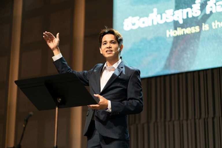 Лідерство починається з присутності: як особистий бренд онлайн допомагає змінювати світ