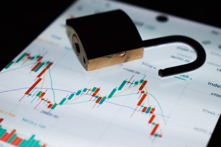 Небезпечна спадщина: як критична вразливість у Laravel оголила ризики довгоживучих продакшн-проєктів