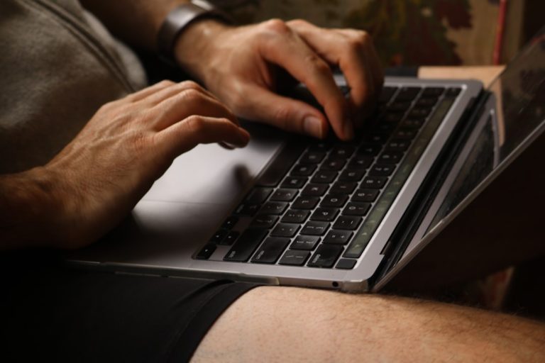 Скільки насправді коштує Claude Code: тарифи, ліміти й коли варто переходити на Max