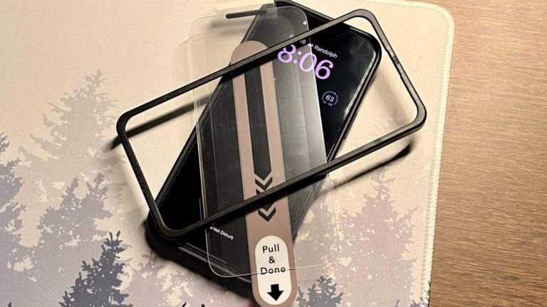 Пять популярных аксессуаров для смартфонов, что лишь тратят деньги и создают иллюзию безопасности