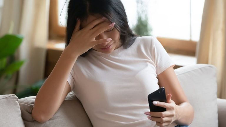 Експерти розповіли про просту схему, з якою власники iPhone втрачаючит кошти