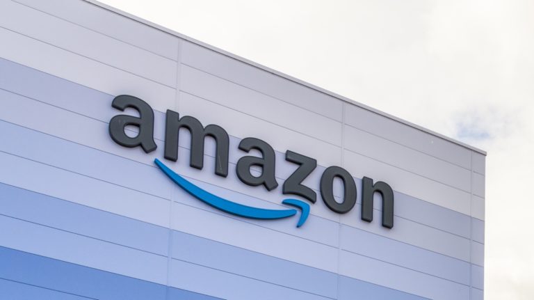 Скільки років технологічним гігантам у 2026 та чому вони досі на ринку