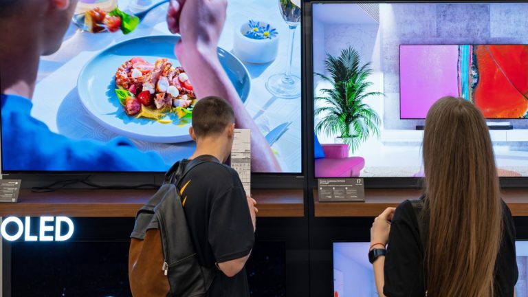 OLED телевізори забирають гроші та нерви через 4 несподівані вади