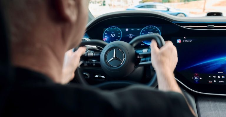 Mercedes выпустит авто без механического руля – электронный штурвал вместо привычного руля