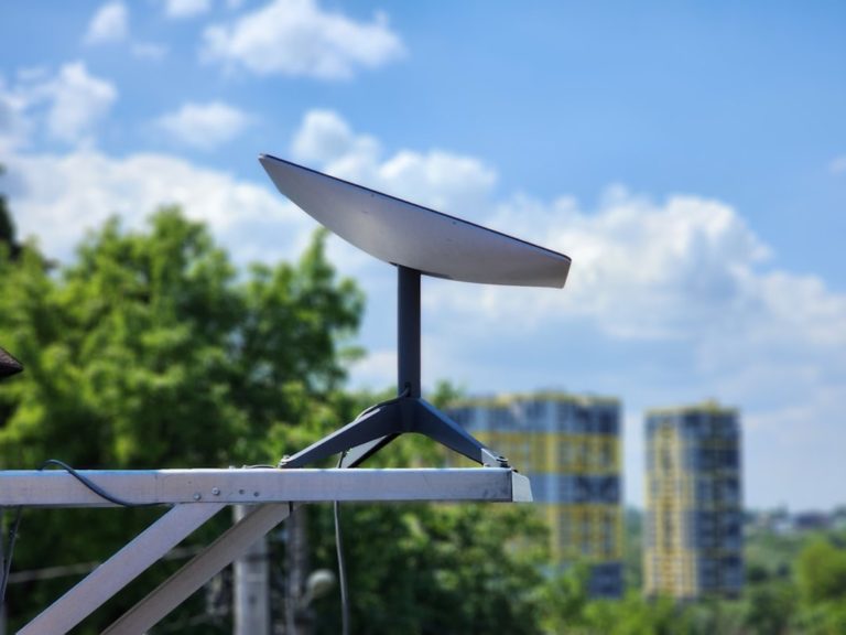Starlink і LTE замість рацій: як «Азов» переводить наземні дрони на повний ремоут
