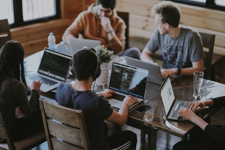 Усередині Every: як медіа‑стартап перетворився на лабораторію AI‑роботи