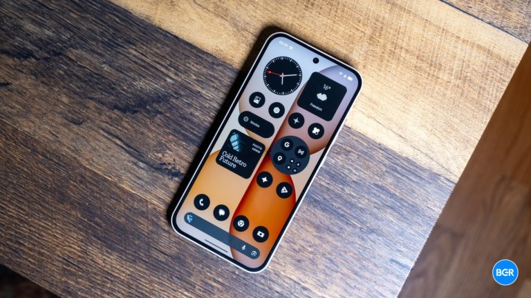 Смартфон Nothing Phone 4a оснащен телеобъективом и выделяется среди конкурентов в бюджетном сегменте