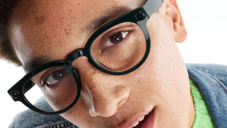 Samsung выпустит интеллектуальные очки с камерой и ИИ без встроенного экрана осенью 2026 года