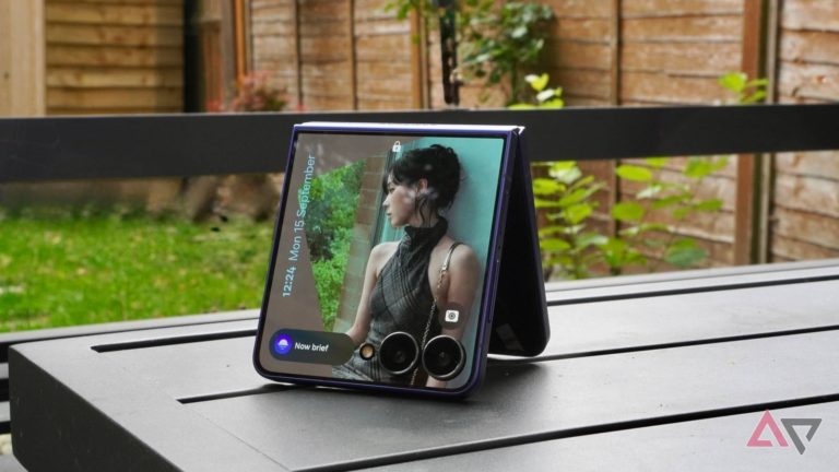 Samsung уменьшит вес Galaxy Z Flip 8 до 180 граммов и попытается скрыть складку экрана
