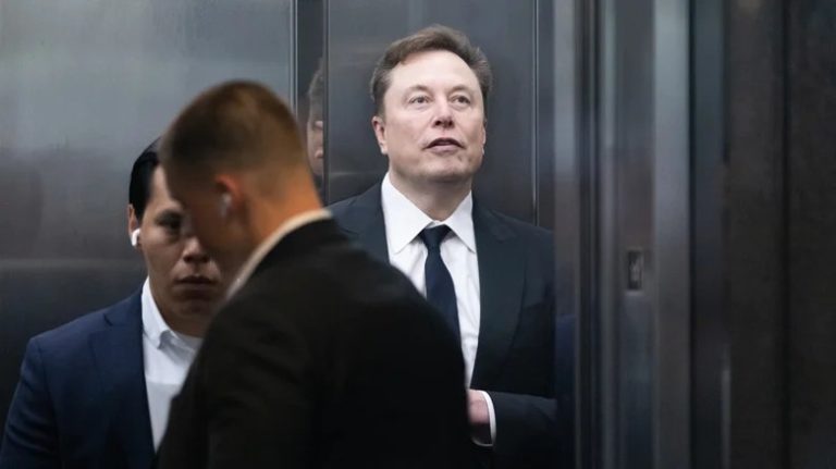 Ілон Маск домовився з SEC і сплатить штраф $1,5 млн