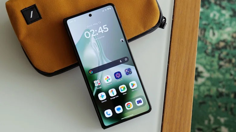 Оглядові новинки: Razr Fold, Bose, Ultrahuman та інші