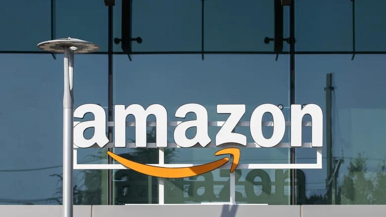 На Amazon подали до суду через невідшкодовані мита