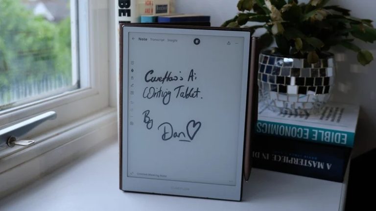 Планшет Cuneflow з e-paper записує й розшифровує зустрічі