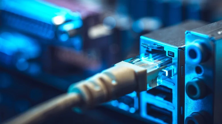 Як отримати дротовий інтернет без прокладання Ethernet
