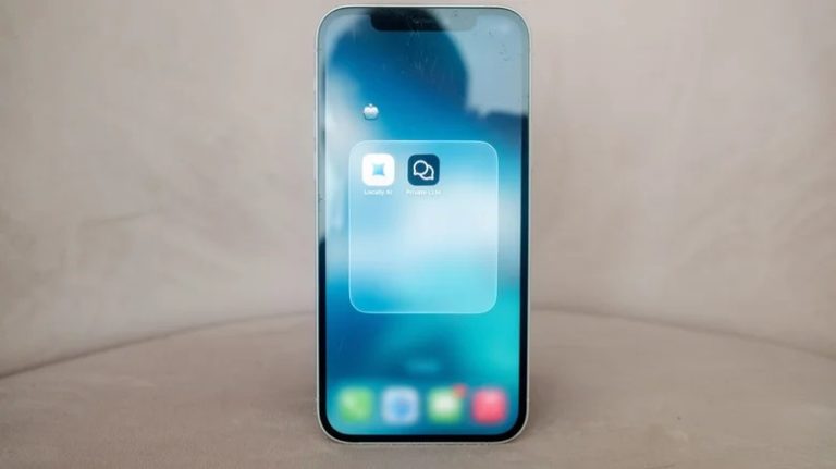 Як запустити локального AI-чатбота на iPhone