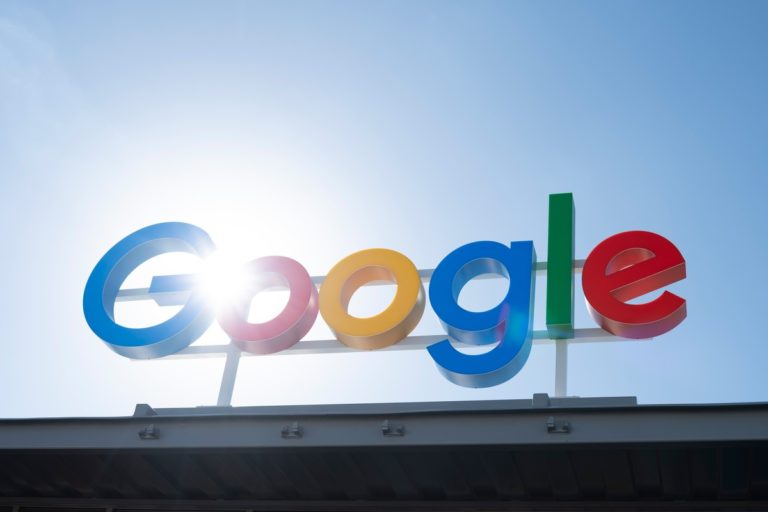 Google вбудовує цитати з Reddit у AI-пошук