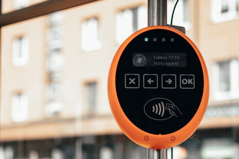 Ідентичності для AI‑агентів: естонський експеримент і межі сучасного IAM