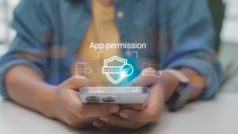 Как на Android проверить, кто из приложений и когда лазил в ваших данных