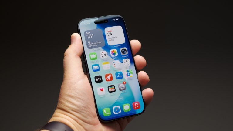 Почему iPhone делает экран более тусклым