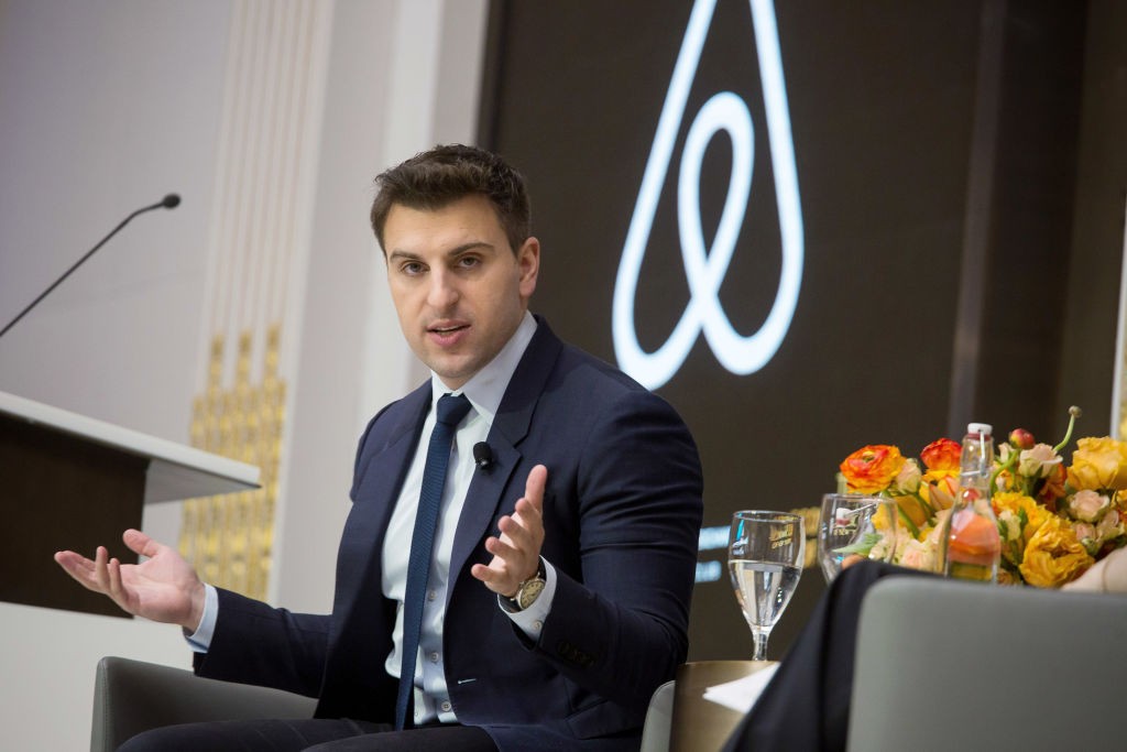 CEO Airbnb Браян Ческі запускає власну AI-лабораторію