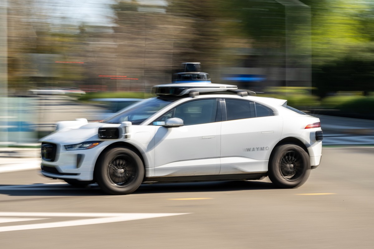 У Сан-Франциско грабіжник утік на роботаксі Waymo