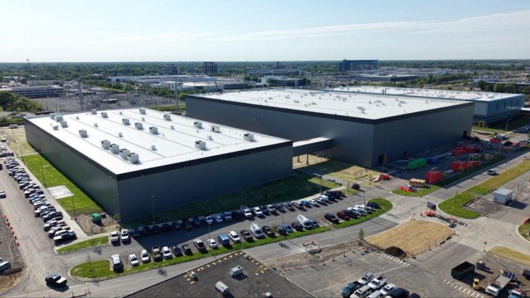 Як GM інвестує $900 млн в дешевші батареї для EV