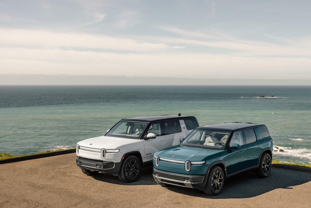 Rivian почала постачання свого ключового кросовера R2