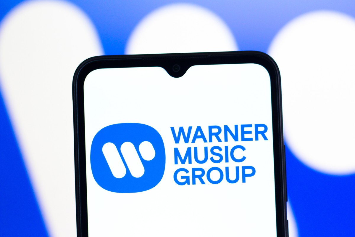 Warner Music купує стартап Sureel AI для захисту контенту