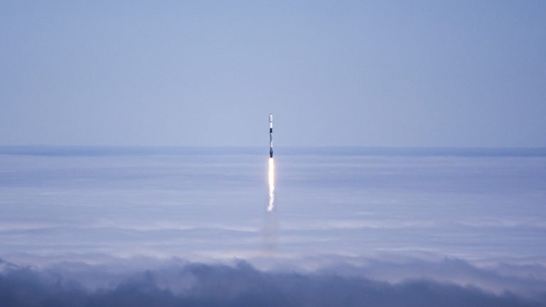 SpaceX встановила ціну акцій у найбільшому IPO в історії