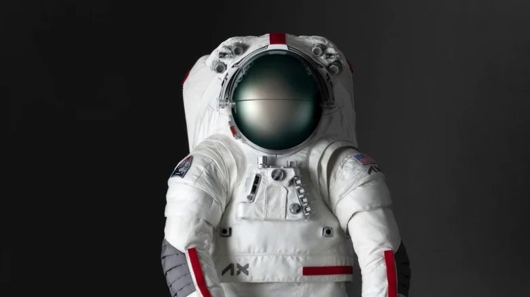 Як скафандр Artemis III підтримує життя на Місяці