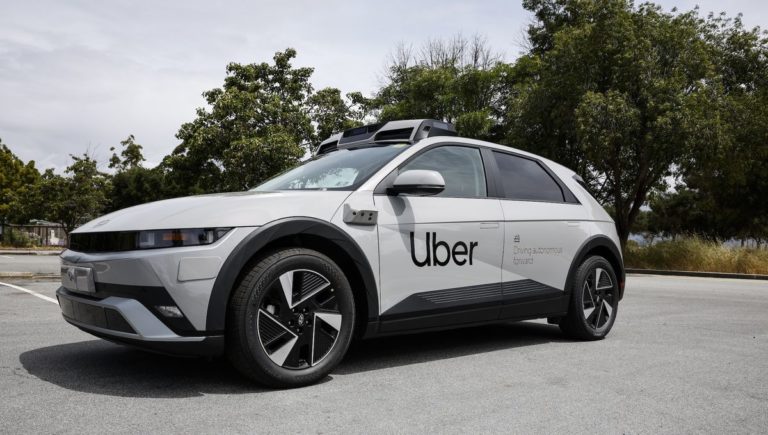 Uber виведе на дороги 500 авто для збору даних