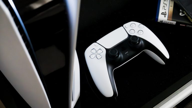 Як увімкнути керування ігровою приставкою PlayStation 5 за допомогою стандартного пульта LG