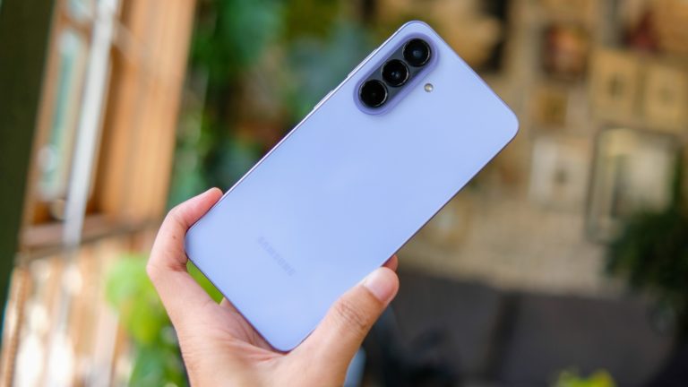 Виробники Android смартфонів економлять на компонентах через високу ціну оперативної пам’яті