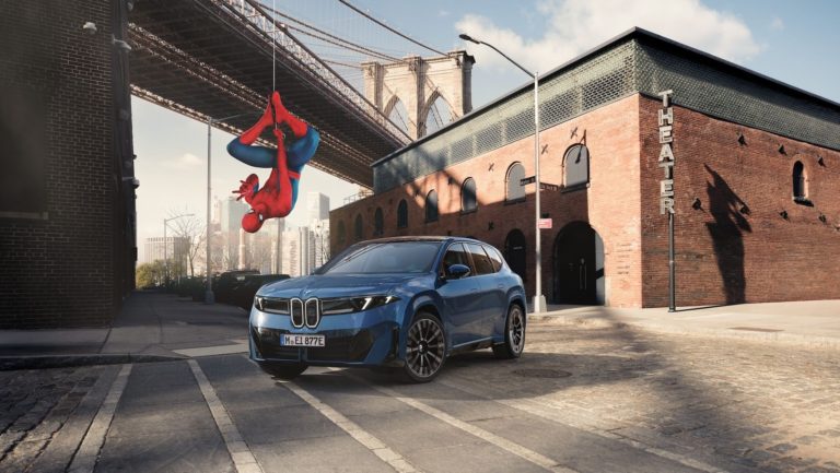 BMW защищает рекламу Человека-паука в автомобилях,  это злит владельцев авто
