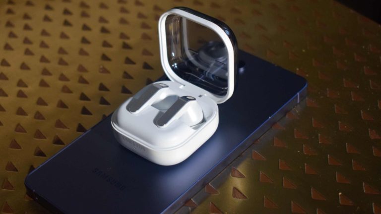 Наушники Samsung Galaxy Buds On сами меняют громкость