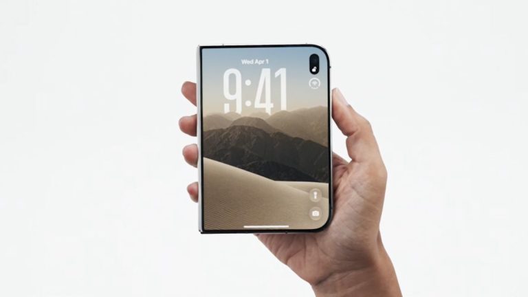 Apple представила складаний смартфон iPhone Duo. Microsoft Surface Duo мав такий дизайн ще в 2020 році