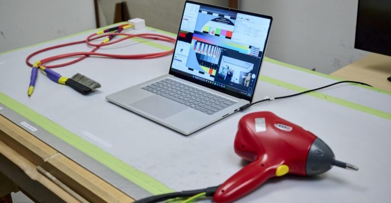 Нарешті створили USB-C з магнітом — ноутбук Microsoft Surface Laptop Ultra став першим з такою зарядкою